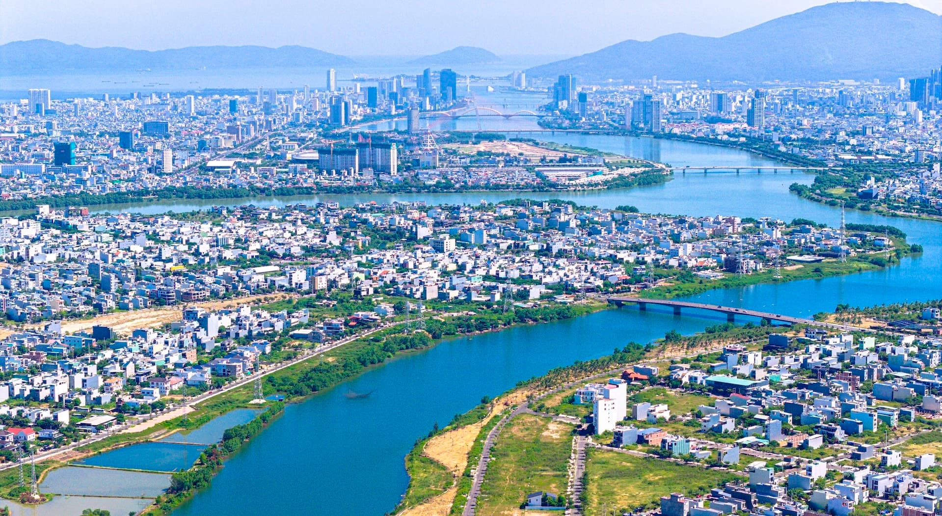 Mạng lưới sông ngòi tại Nam Đà Nẵng là nền tảng để phát triển dự án du lịch đường thủy. Ảnh: Ánh Dương