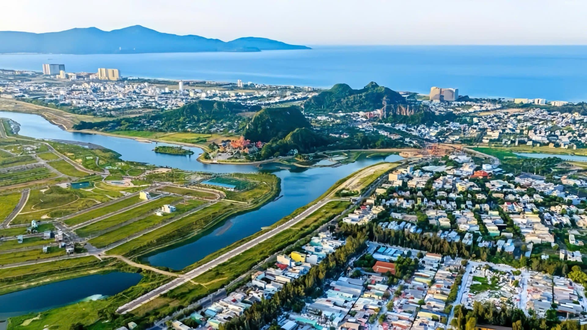 Địa ốc Nam Đà Nẵng hưởng lợi từ hạ tầng giao thông và hệ sinh thái dịch vụ